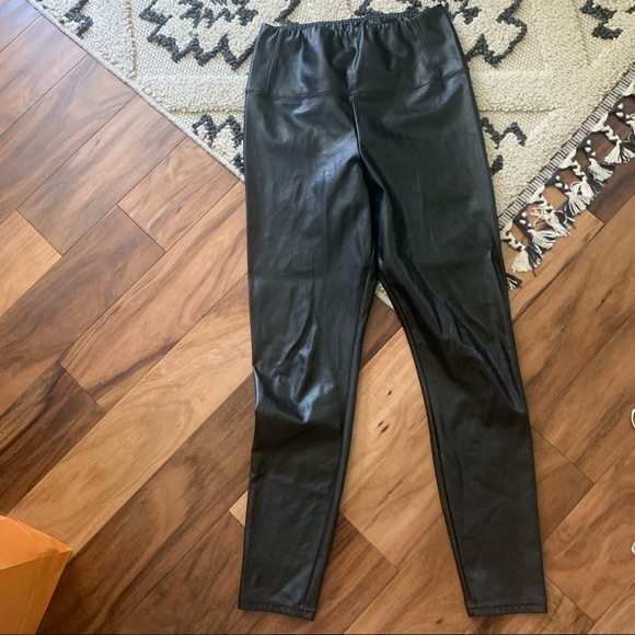 Aritzia Wilfred Free Daria Faux Leather Legging Pant - Picture 2 of 11